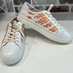 Soludos Ibiza Platform Sneaker, white leather, embroidered, NWOT, size 10